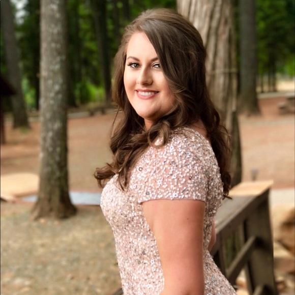 Meet your Posher, Annemarie - Picture 2 of 2